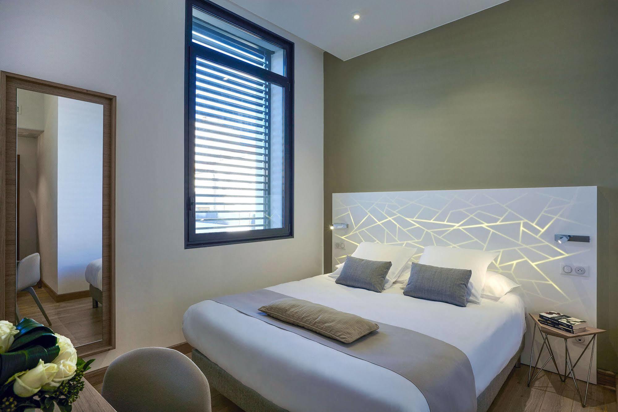 Hotel In Situ เบซิเยร์ ภายนอก รูปภาพ